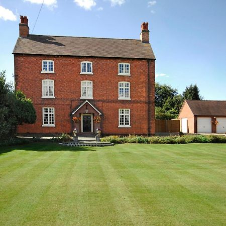 Bed and Breakfast Blackgreaves Farmhouse Lea Marston Экстерьер фото
