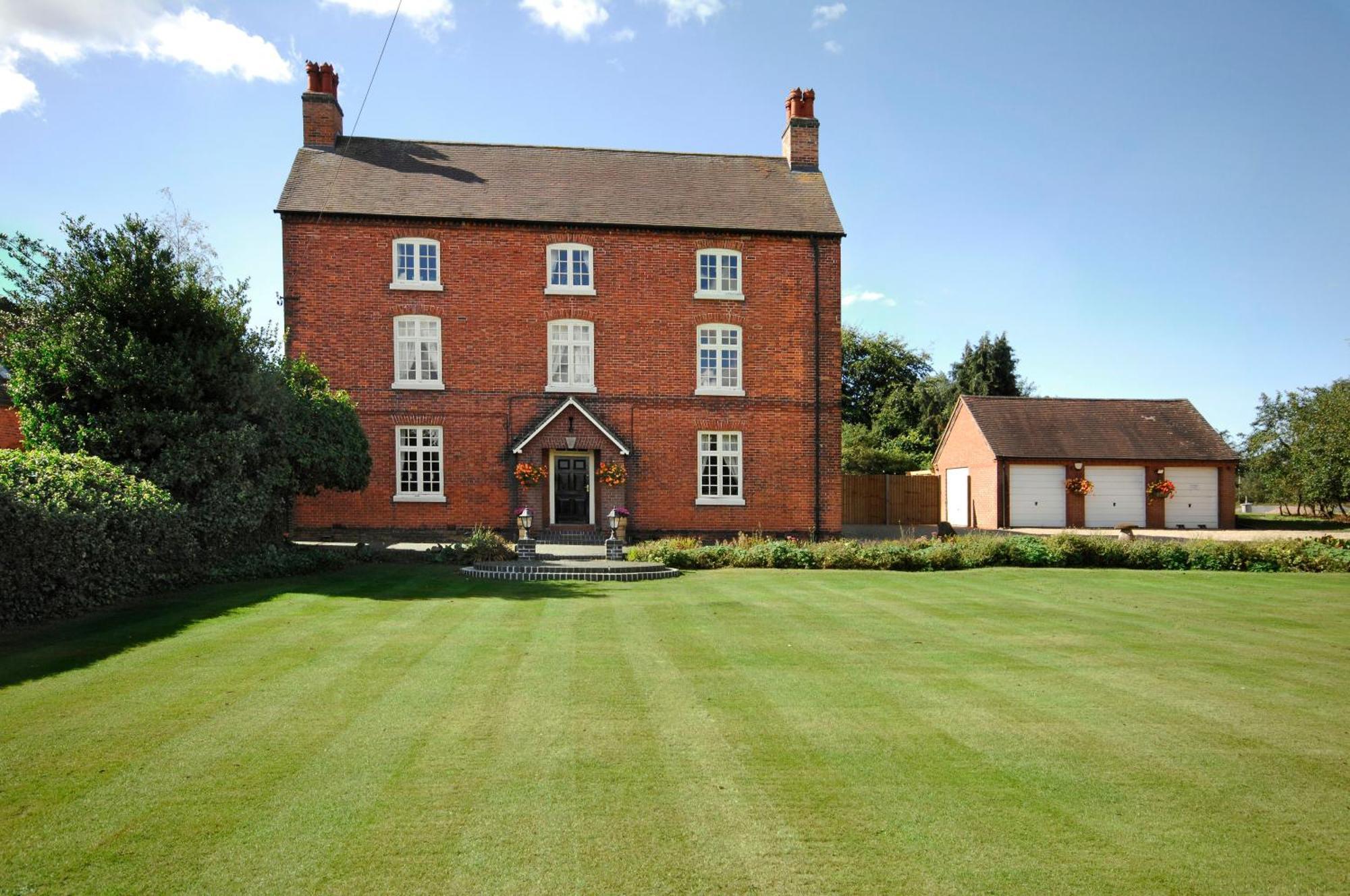 Bed and Breakfast Blackgreaves Farmhouse Lea Marston Экстерьер фото